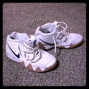 Basketball/Tennis shoes